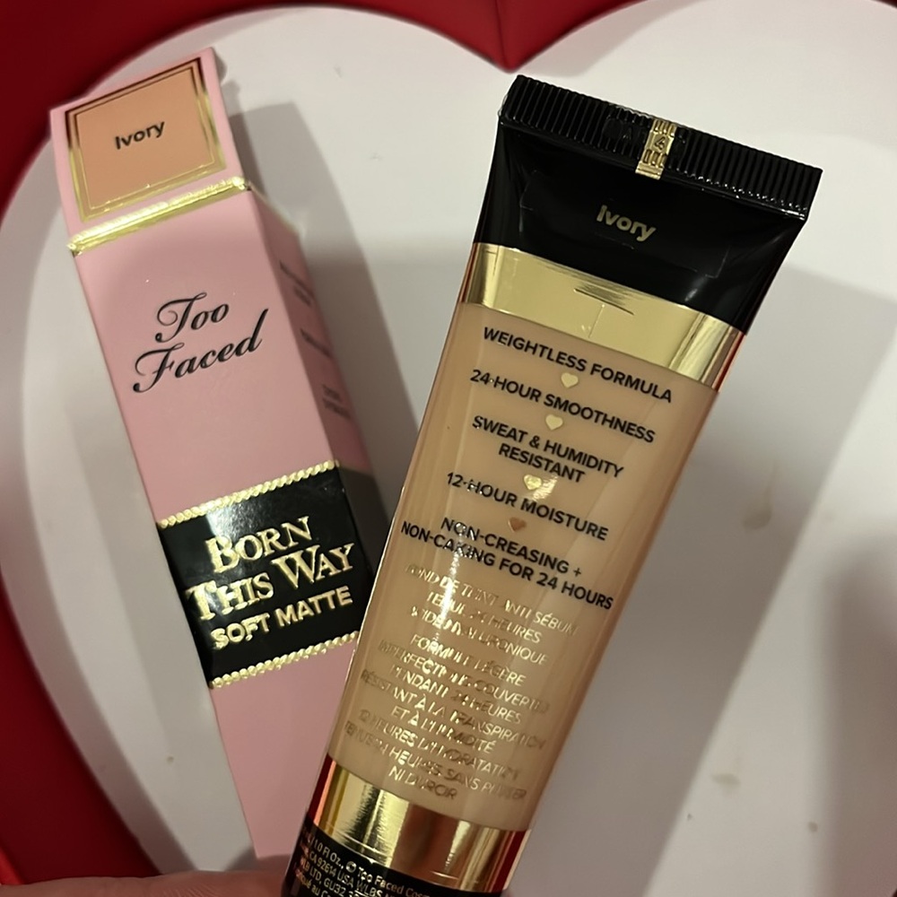 Foundation Ivory - Picture 2 of 2